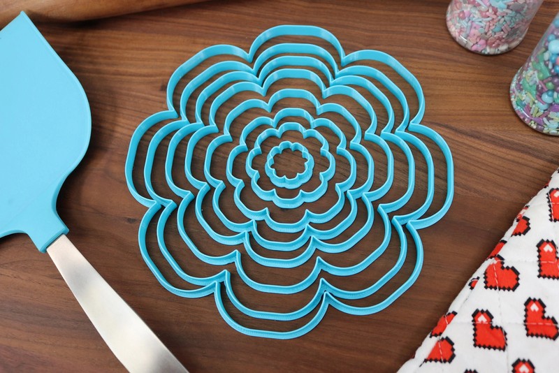 XL 8-Petal Flower Cookie Cutters - 8in through 1in Concentric Cutters gallery