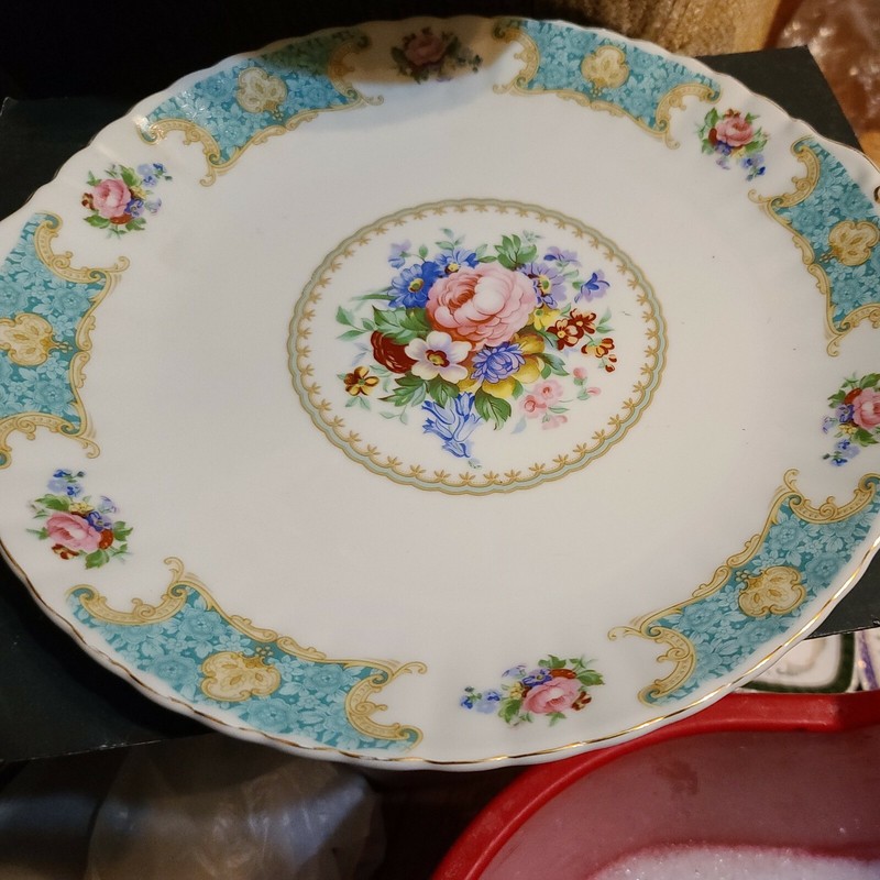 Venetian Gold Floral Collection Cake Plate