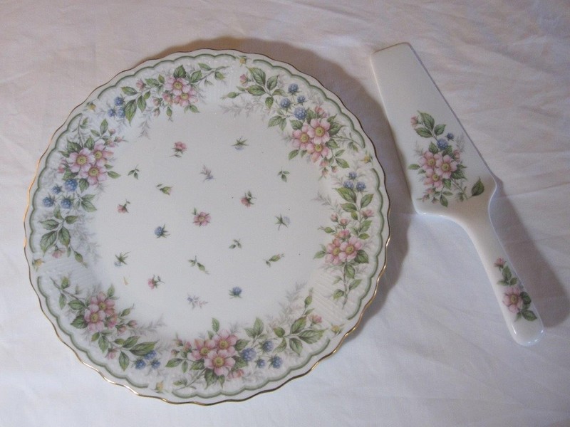 Cake Plate & Server Andrea by Sadek Serving Floral Berry Pattern 10.5″ Diameter
