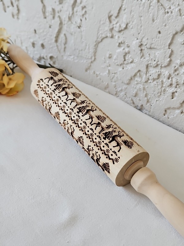 Christmas Holiday Designs Wooden Embossed Rolling Pin Pie Crust Cookies 15” gallery