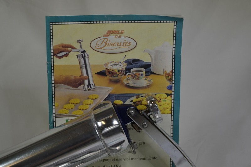 Shule Biscuits Cookie Dough Press Maker 20 Dials / Design Disks gallery