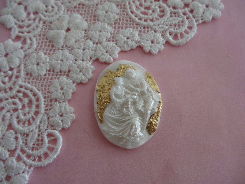 Romantic love Brooch cameo silicone mold fondant cake decorating cupcake FDA gallery