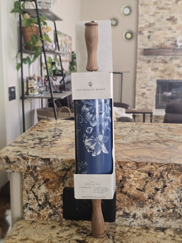 New! The Pioneer Woman Delilah Floral Rolling Pin Olivewood Handles Blue white