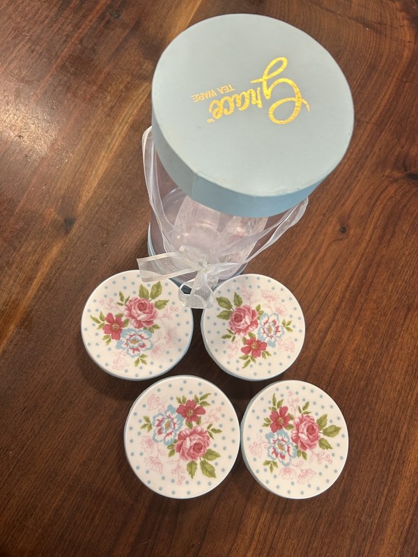 Grace Teaware Individual Cupcake Stands. Set of 4. Excellent Condition gallery