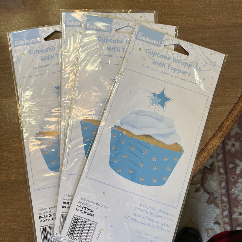 Blue Stars Cupcake Wrappers With Star Plastic Toppers 32 Count