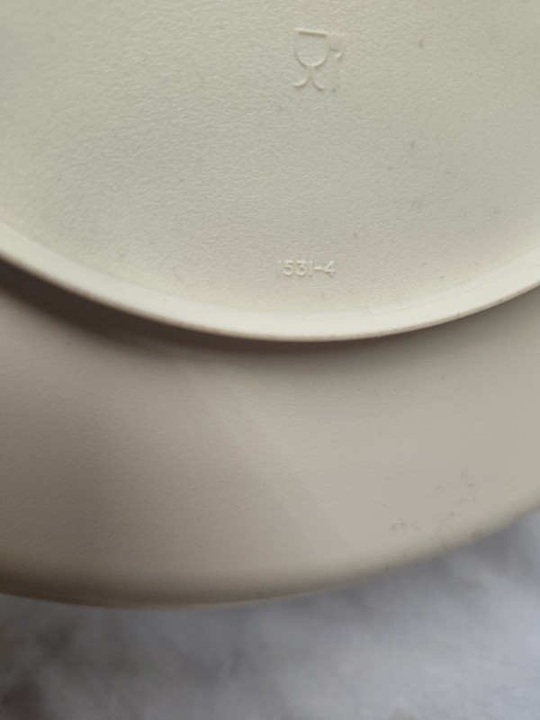 Beige Plastic Cake Stand with Tray, Matte Finish, Disassembles, Model 1531-4 gallery