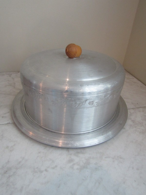 West Bend Acorn Top Aluminum Cake Keeper/Carrier 1950s Vintage Retro gallery