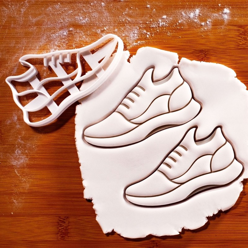 Finisher Medal & Running Shoe Cookie Cutters Set - marathon runner track race gallery