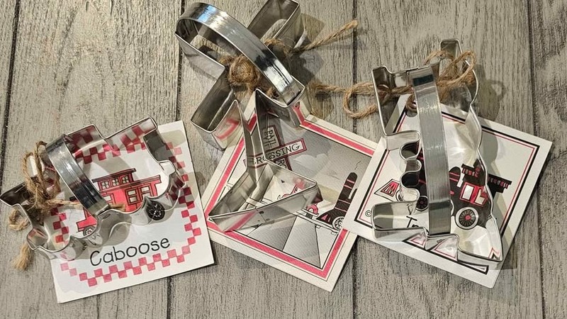 3pc Set Train Themed Ann Clark Cookie Cutters – Train, Caboose, Railroad Crossi
