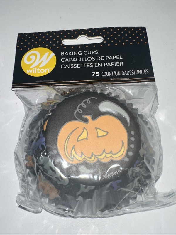 225 ct Baking Cups Standard Cupcake Liners Wilton HALLOWEEN, PUMPKINS, GHOSTS gallery
