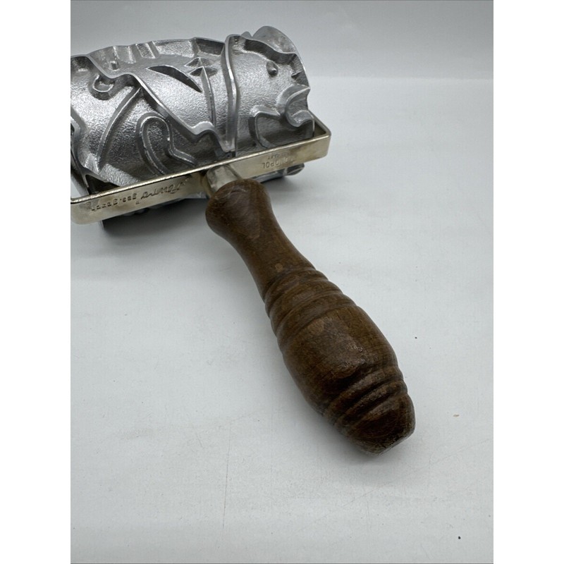 VTG Monopol German Christmas Cookie Cutter Roller Press 8.5 " L Roller Is 4" gallery