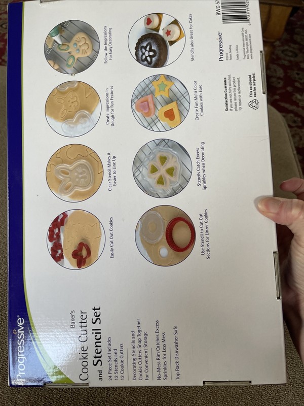 Baker's Cookie Cutter and Stencil Set Snap Together Storage Silicone Grip (CM) gallery