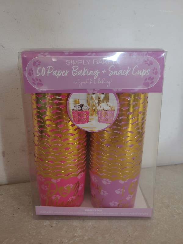 Simply Baked 50 Paper Baking and Snack Cups ‘Dog Mom’ ‘ I 💛 My Fur Baby!’