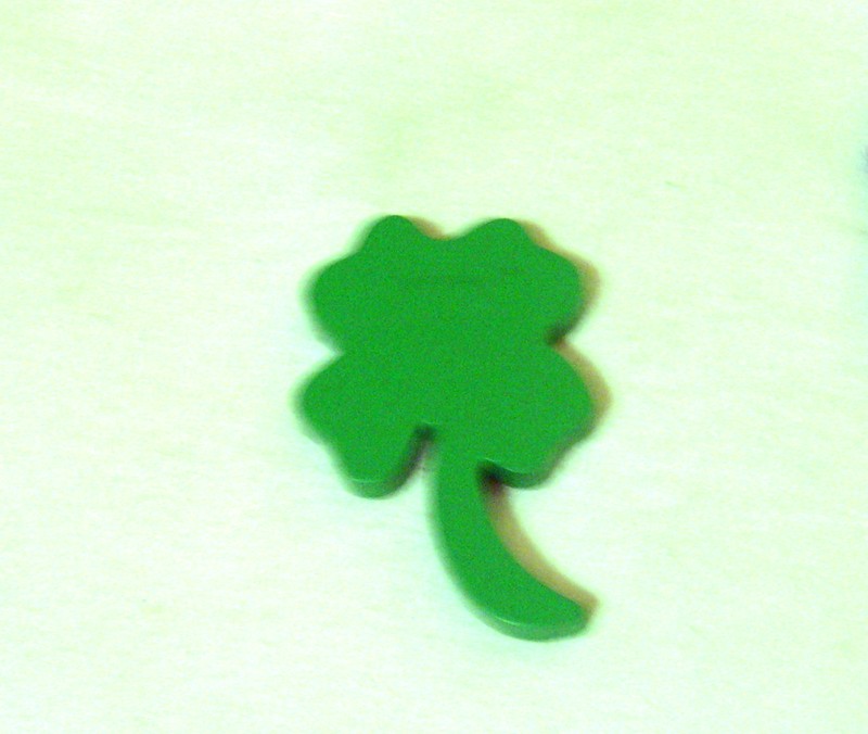 Tupperware Cookie Cutter - Green Shamrock - 3" x 4 1/2" gallery