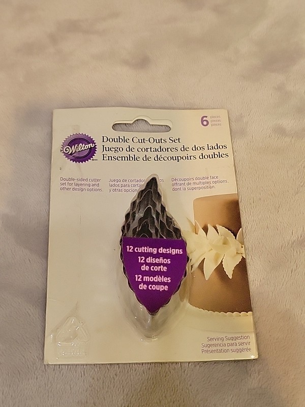 Wilton Leaf Double Cut Outs Set 6 Pieces