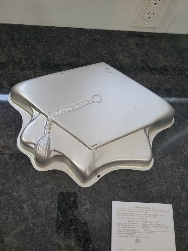 VTG WILTON GRADUATION CAP 1999 CAKE PAN Topping Off Success 2105-2038 gallery