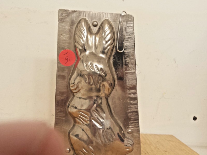 CHOCOLATE MOLDS BUNNY 2 PIECE STANDING ALUMINUMN RABBIT SCHOKOLADENFORM 15 +1 gallery