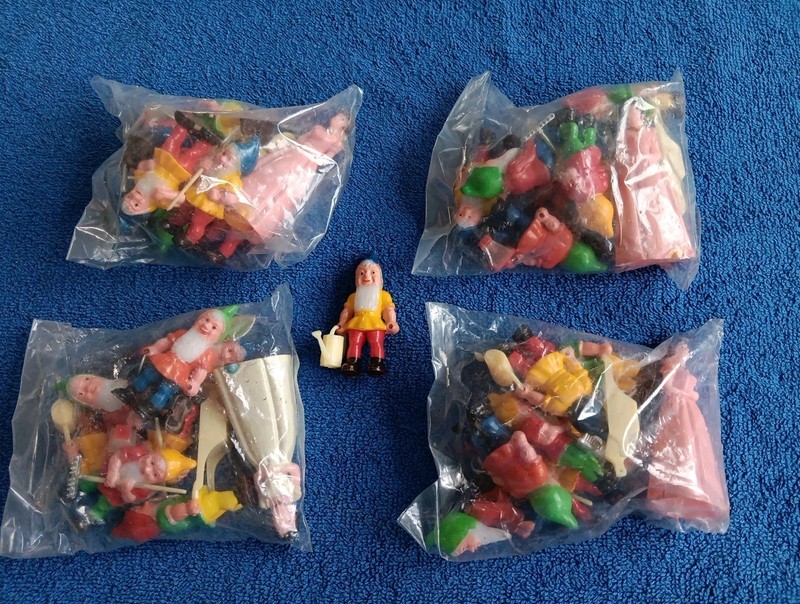 Lot Of Vintage Gnome Dwarfs Princess Plastic Figures Cake Topper Toys Hong Kong