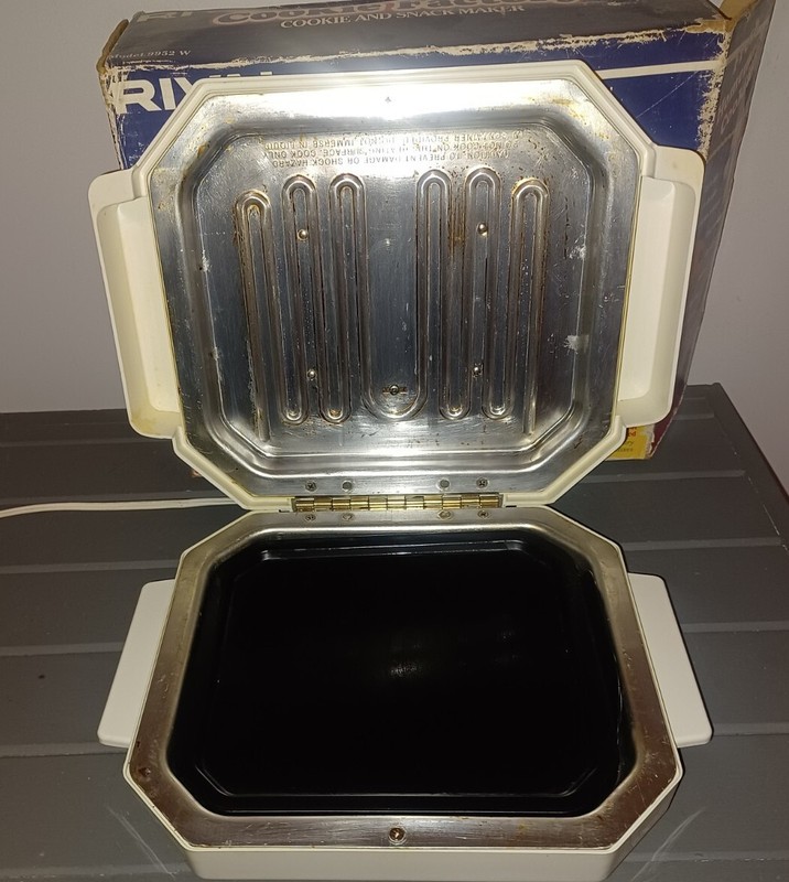 Rival Cookie Factory Cookie and Snack Maker with extra Cookie Pan and Manual gallery