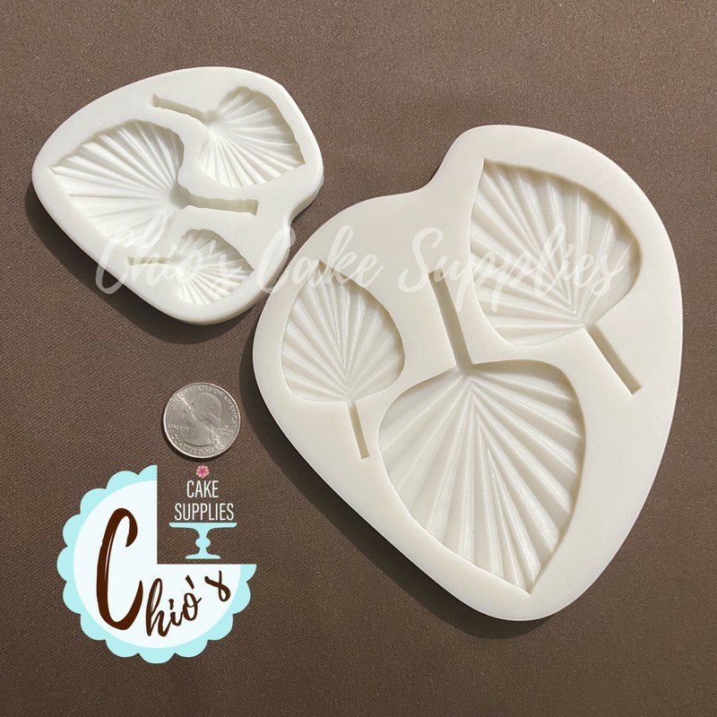 Palms / leaves silicone mold, 3 cavities, 3 different sizes.