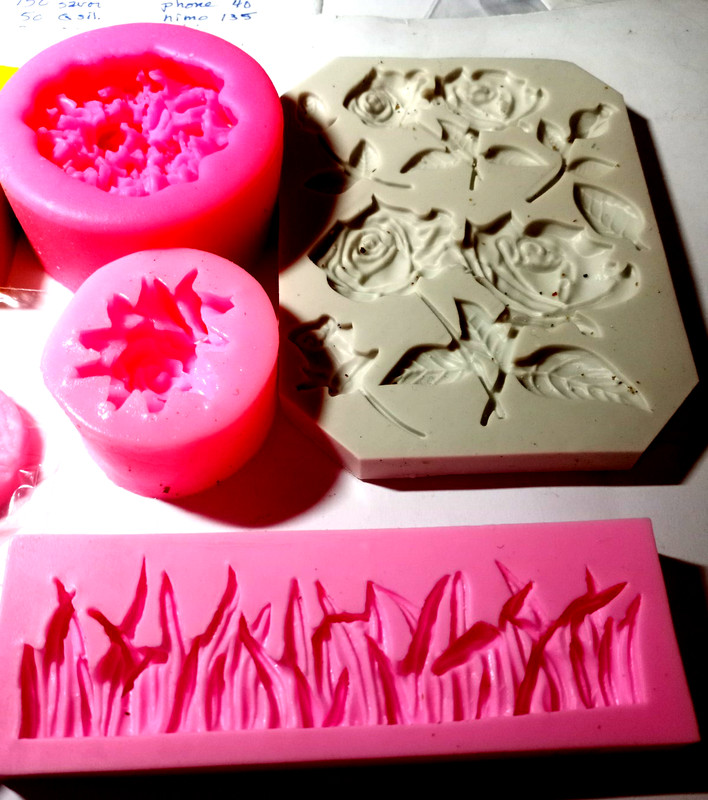 New 8 Silicone Flower Chocolate/ Fondant Molds gallery