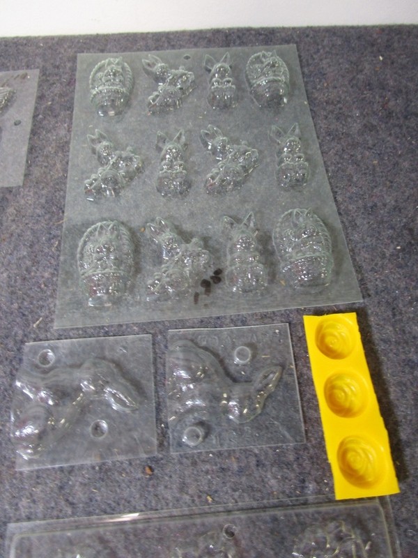 big lot plastic & silicone chocolate candy pastry form mold cake decorations gallery
