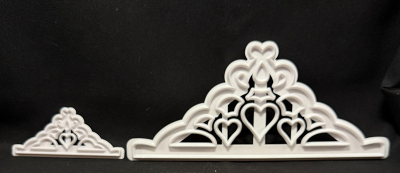 Fondant Cutter – 2 pc. Crown Set – White – Plastic