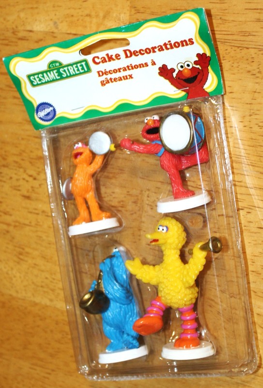 Wilton ~ SESAME STREET CAKE DECORATIONS (Set of 4 Toppers) #2113-3460 Unopened