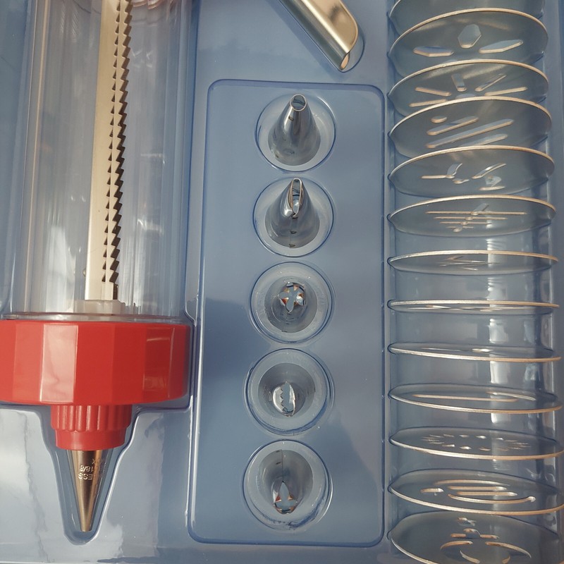 Kuhn Rikon Stainless Steel Cookie Press In Storage Box with 14 Molds 6 Tips New gallery
