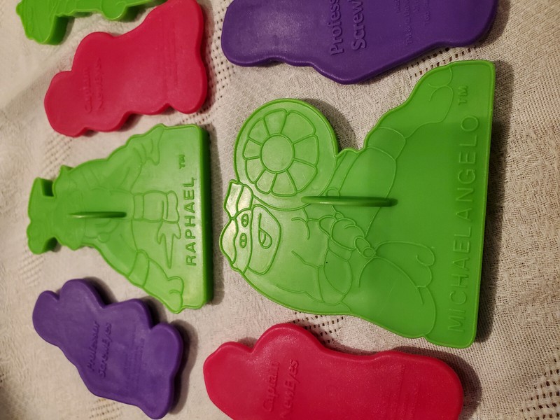 Mixed lot Wilton Cookie Cutters Teenage Mutant Ninja Turtles + Dinosaur's Story gallery
