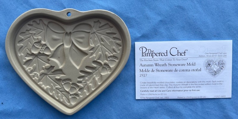 2003 Pampered Chef Autumn Wreath Heart Stoneware Cookie Mold NEW in BOX