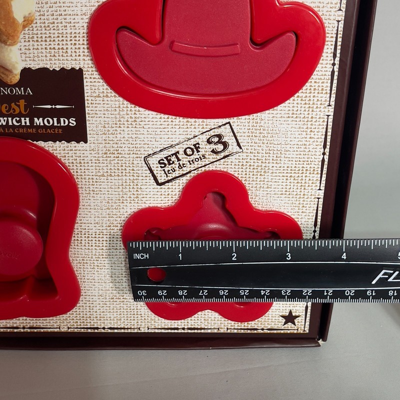 Wild West Williams-Sonoma Party Ice Cream Sandwich Molds Boot Hat Sheriff Cowboy gallery