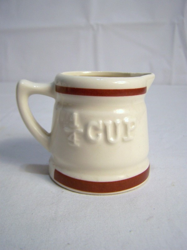 4 Piece Debbie Kingston Measuring Cups gallery