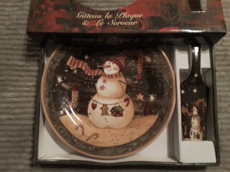 Ceramic Cake Plate with Server 10.5” Round Tray Snowman Christmas NEW gallery