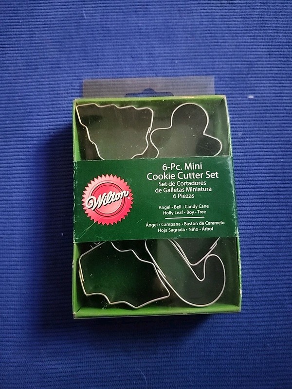 Wilton Christmas Mini Cookie Cutters 6 Piece Angel Bell Candy Cane Tree Boy Leaf