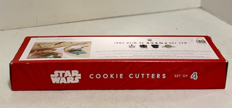 Williams Sonoma Star Wars set 4 Cookie Cutters Death Star Falcon X Wing Tie New gallery