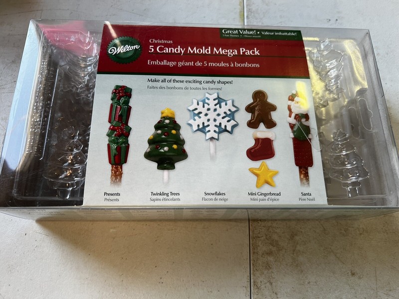 Wilton Christmas 5 Candy Mold Mega Pack Santa Tree Snowflake Stocking NEW NIP