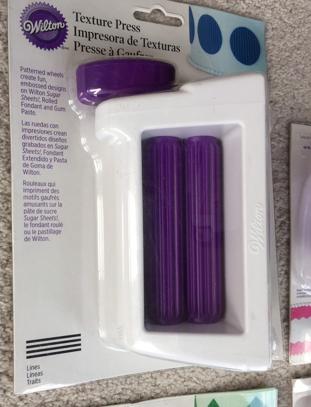 Wilton Cake Decorating Tools Texture Press,Stamp Kits,Border Cutting Insert Lot gallery