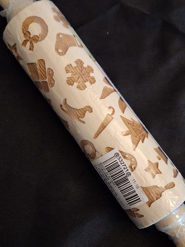 Embossed Wooden Christmas Themed Rolling Pin For Pies And Fondant gallery