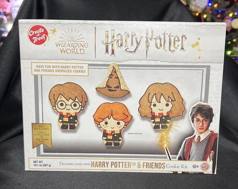 Harry Potter & Friends Wizarding World Create a Treat Cookie Kit