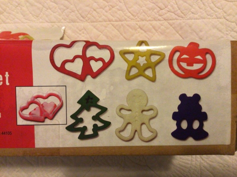 6 piece 3-D cookie cutter set