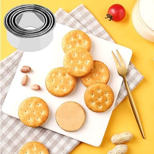 Set of 5 Round Edge Cookie Cutters – Stainless Steel Molds for Perfect Baking gallery