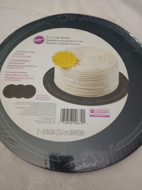Wilton 10in cake Boards Black Greaseproof New gallery