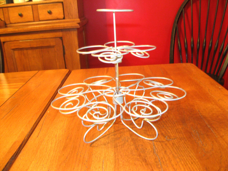 Wilton Cupcakes 'n More Desert/Cupcake Stand - Coated Metal Wire - Holds 13 - gallery