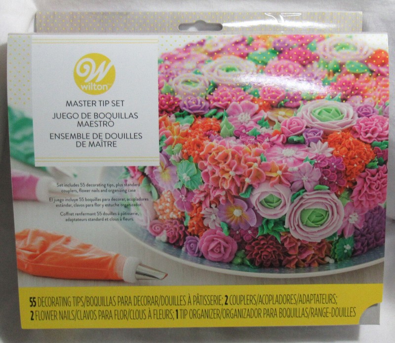 Wilton Industries Inc. 55 Piece Master Tip Cake Cupcake Brownie Decorating Set