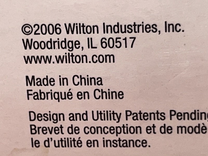 NIB 2006 WILTON MINI 24 CUPCAKE ‘N MORE METAL DESSERT STAND DIPPED FRUIT gallery