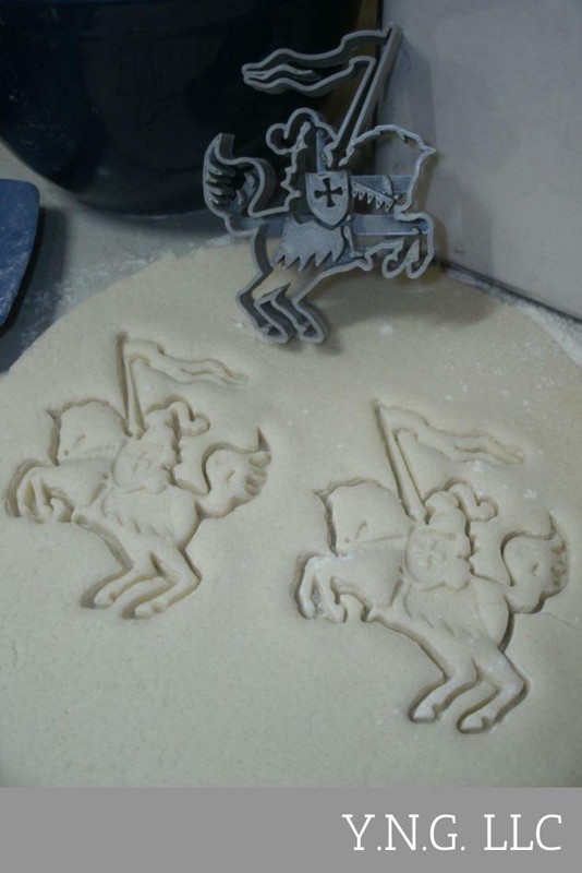 KNIGHT ON HORSE WITH LANCE MIDDLE AGES SOLDIER FANTASY ARMOR COOKIE CUTTER PR775 gallery