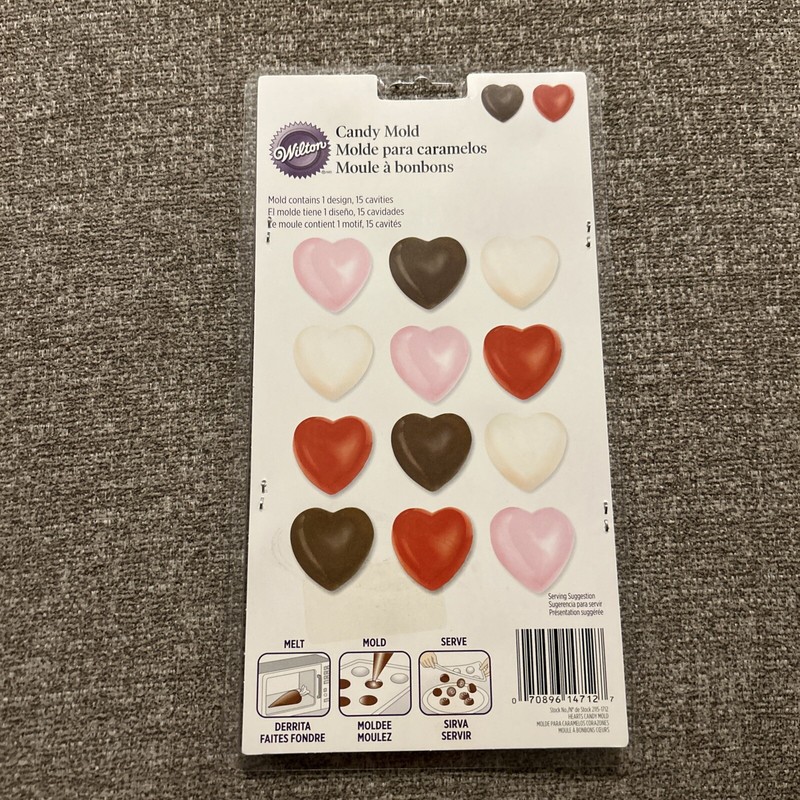 Wilton 12 Heart Shape Candy Sugarcraft Chocolate Melt Molds 2115-1712 Valentines