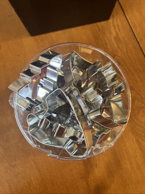 18 Piece Metal Christmas Holiday Cookie Cutter Set Celebrate It gallery