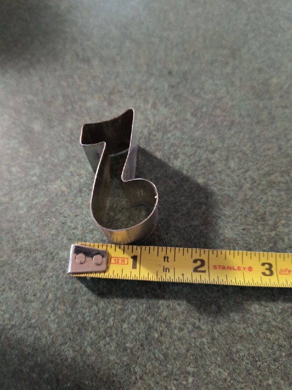 Music Note Metal Cookie Cutter gallery